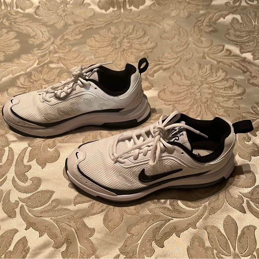 Nike Air Max Tennis shoes